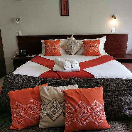 47 On Preston Guesthouse Йоханнесбург Номер фото